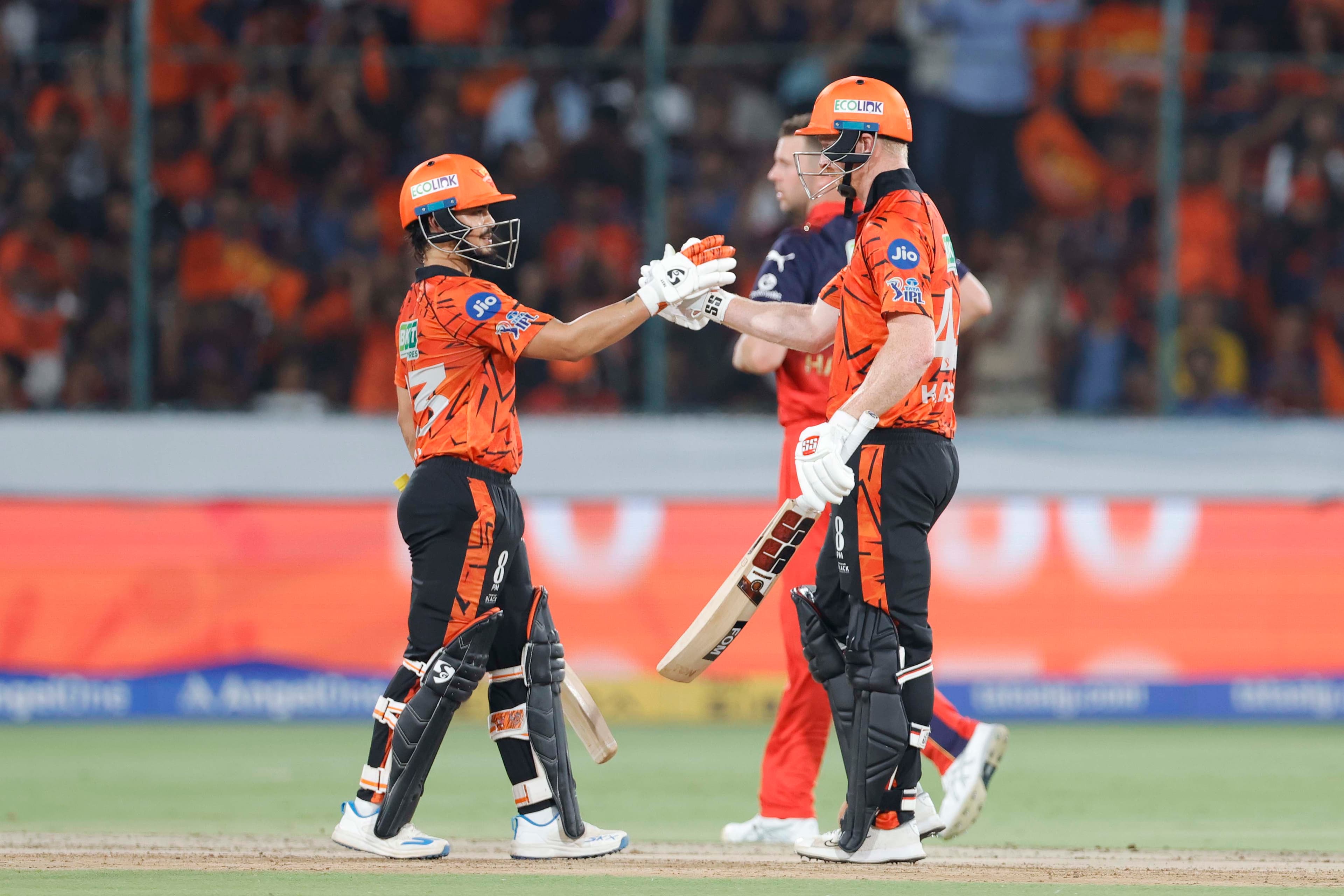 Batters put on a stellar show; SRH finish league stage with a win