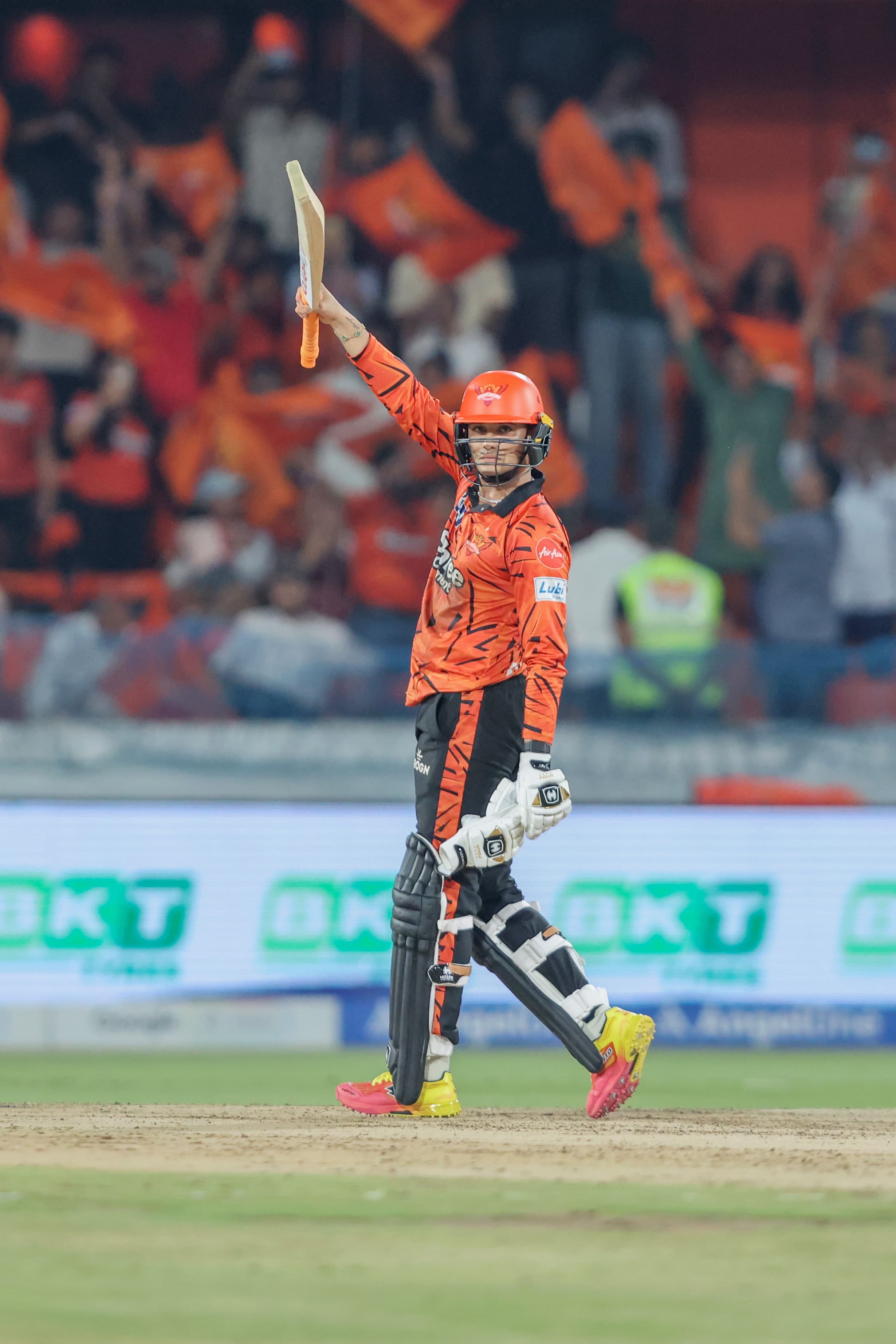 Abhishek leads the charge, Malinga seals the deal - three wins on the bounce for SRH